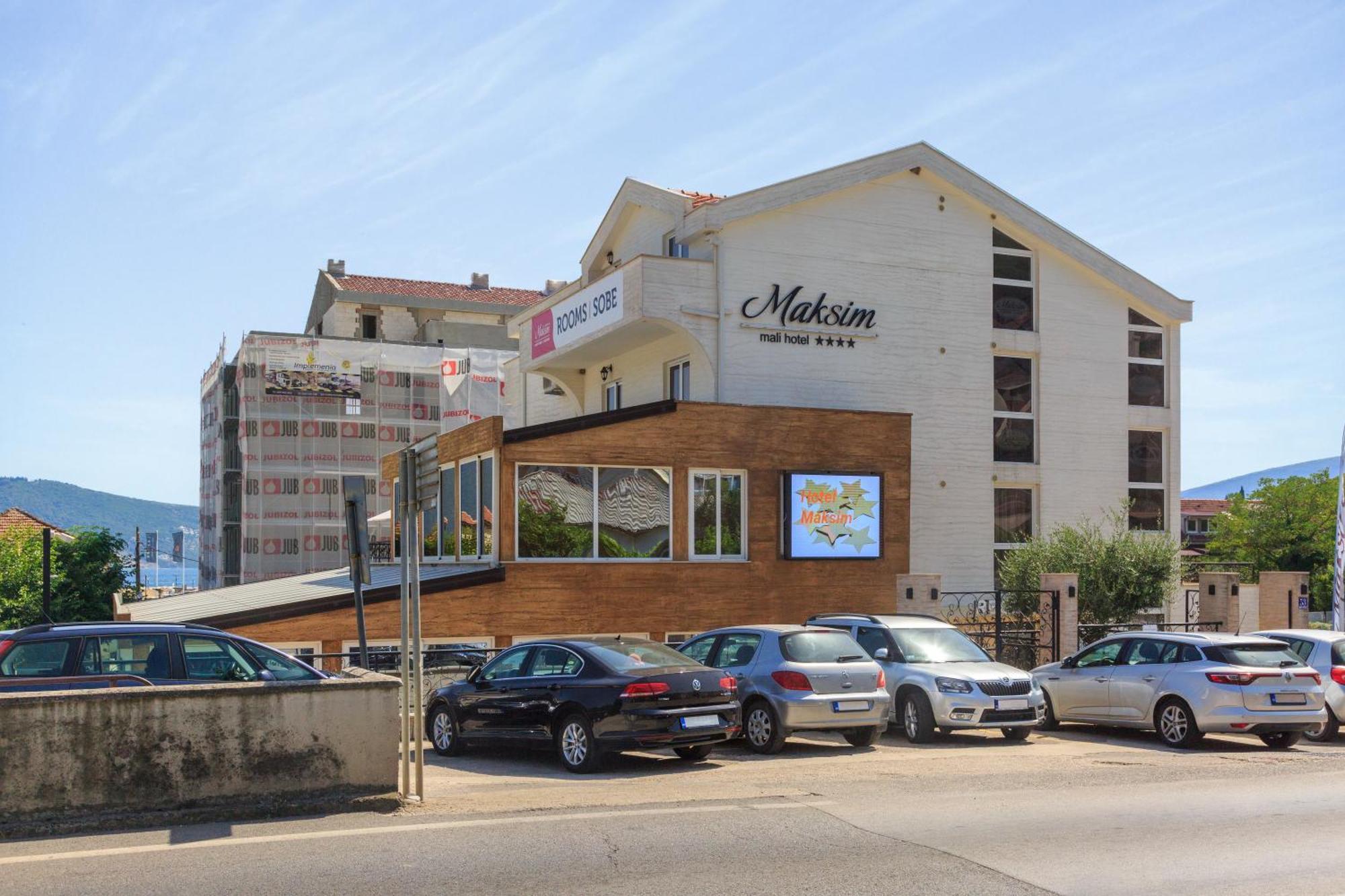 Hotel Maksim Herceg Novi Exterior photo